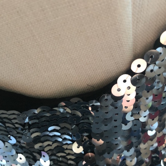 Tibi Sleeveless Silver Sequin Turtleneck Shell Top Size 0 - Picture 8 of 11